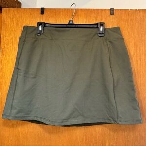 Land’s End Olive Green Women's Skort size large